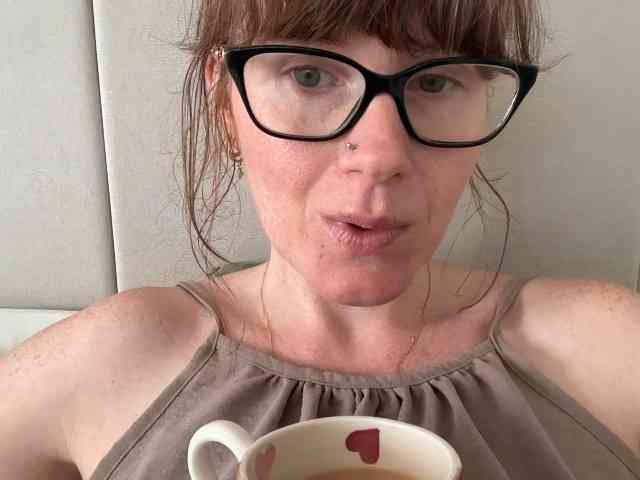 REDHEADROSIE webcam