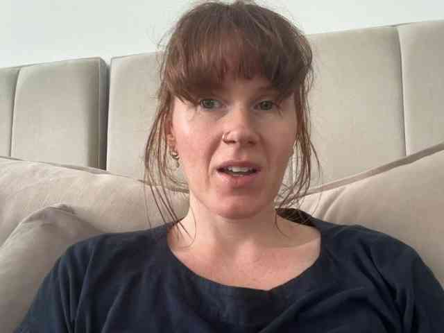 REDHEADROSIE webcam