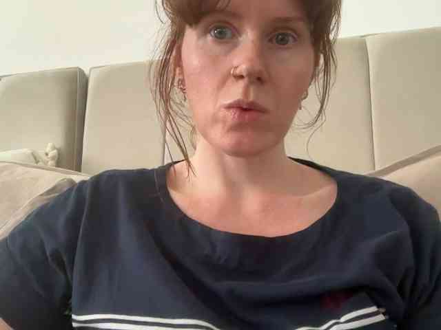 REDHEADROSIE webcam