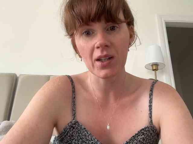 REDHEADROSIE webcam