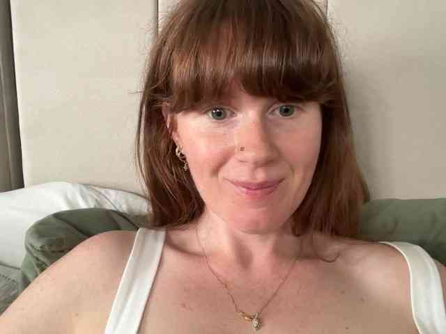 REDHEADROSIE webcam