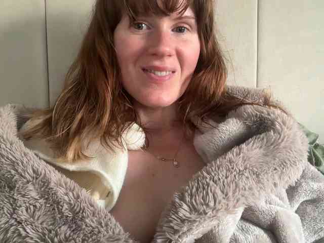 REDHEADROSIE webcam