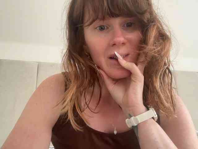 REDHEADROSIE webcam