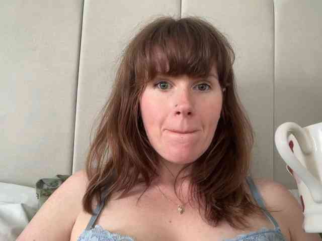 REDHEADROSIE webcam