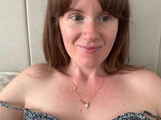 REDHEADROSIE webcam