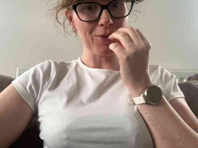REDHEADROSIE webcam