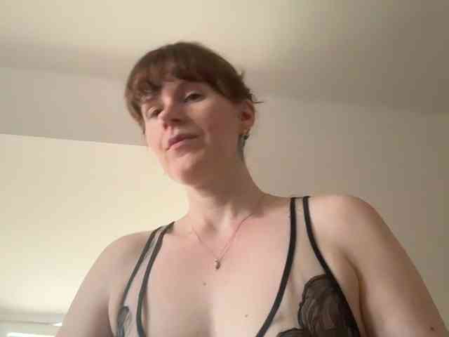 REDHEADROSIE webcam