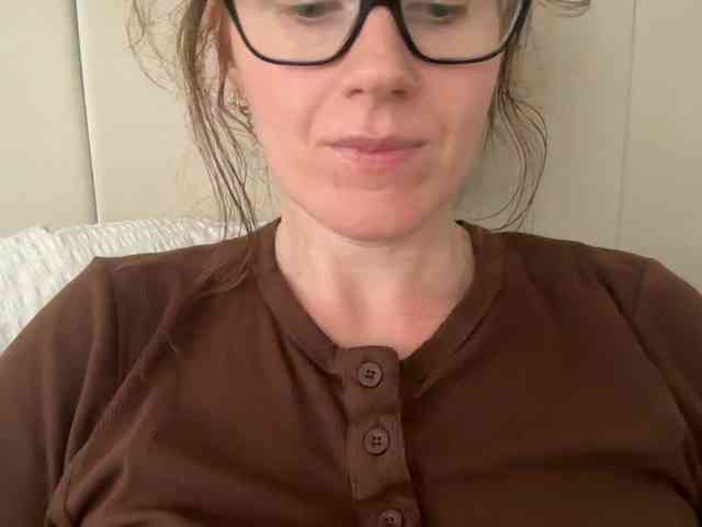 REDHEADROSIE webcam