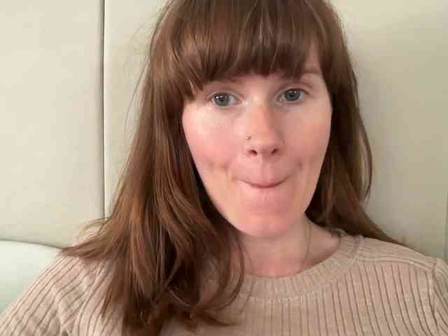REDHEADROSIE webcam