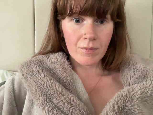 REDHEADROSIE webcam