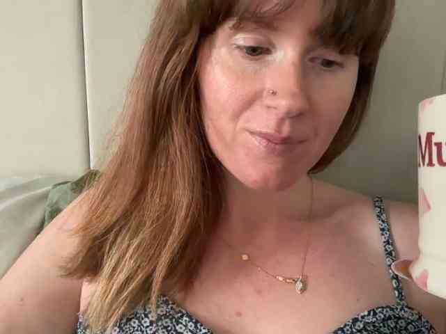 REDHEADROSIE webcam