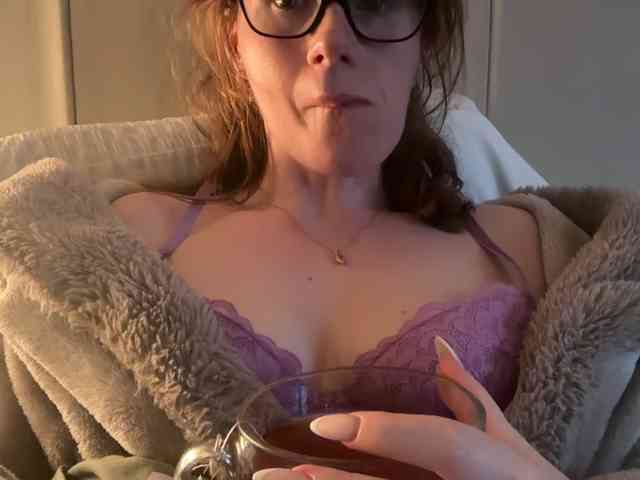 REDHEADROSIE webcam