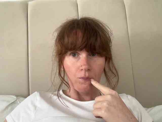 REDHEADROSIE webcam