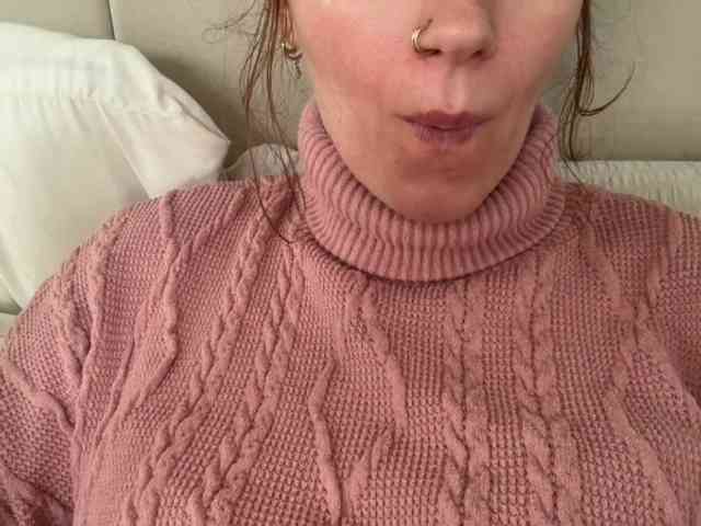 REDHEADROSIE webcam