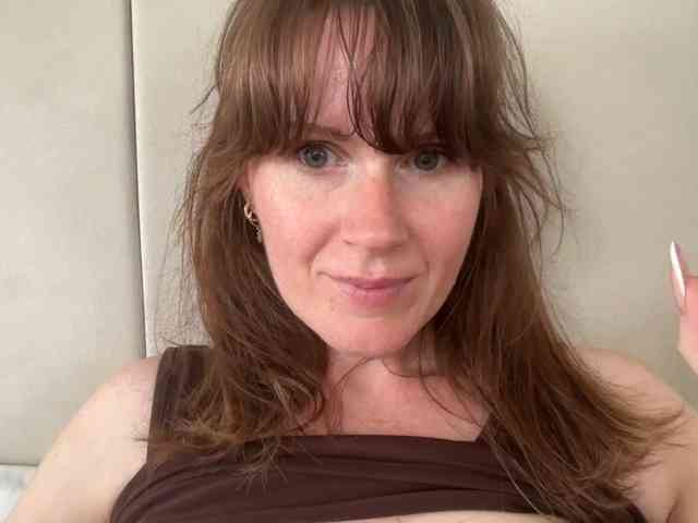 REDHEADROSIE webcam