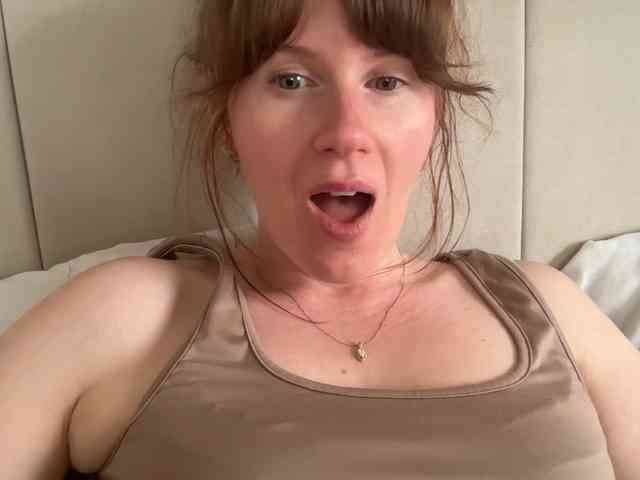 REDHEADROSIE webcam
