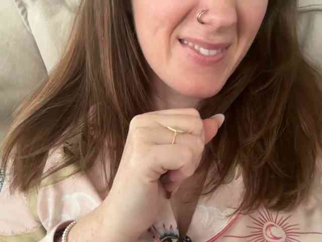 REDHEADROSIE webcam