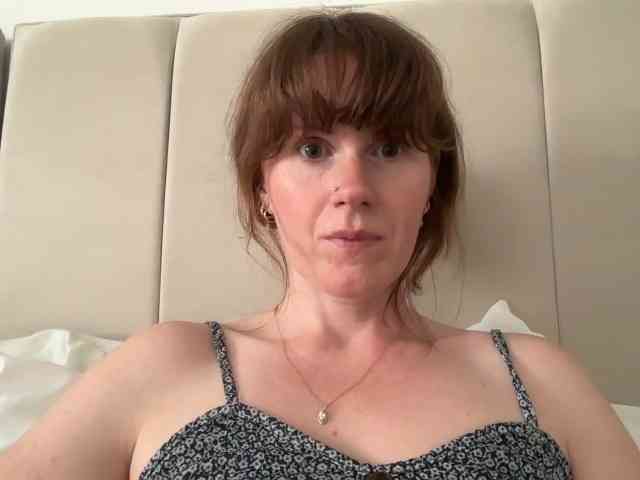 REDHEADROSIE webcam