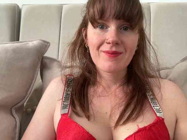 REDHEADROSIE webcam