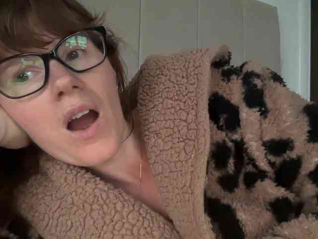 REDHEADROSIE webcam
