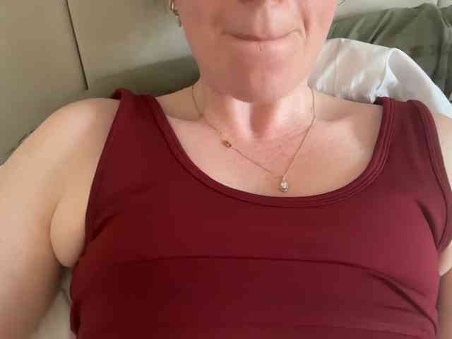 REDHEADROSIE webcam