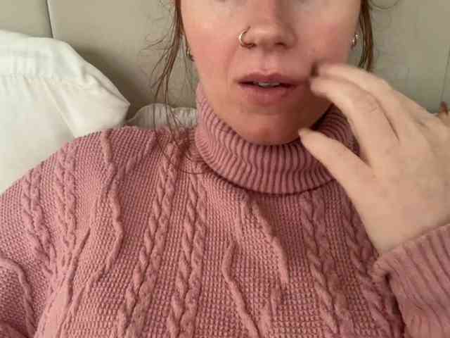 REDHEADROSIE webcam
