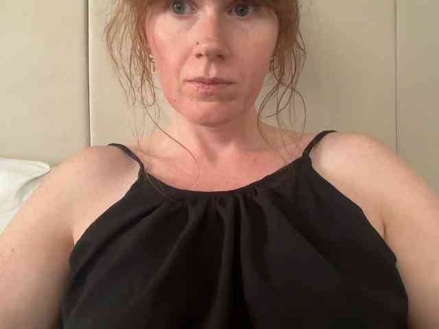 REDHEADROSIE webcam