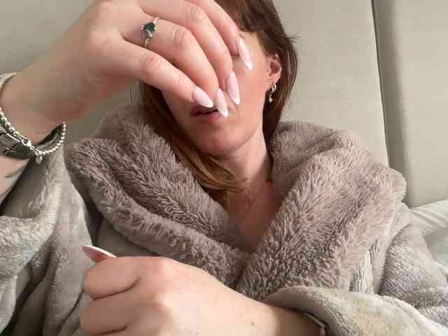REDHEADROSIE webcam