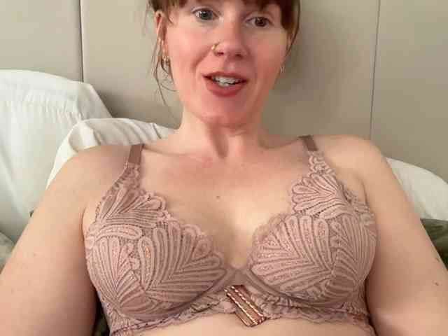 REDHEADROSIE webcam