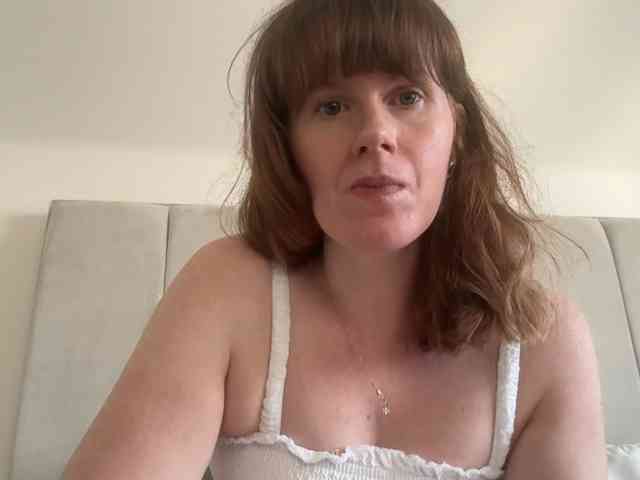 REDHEADROSIE webcam