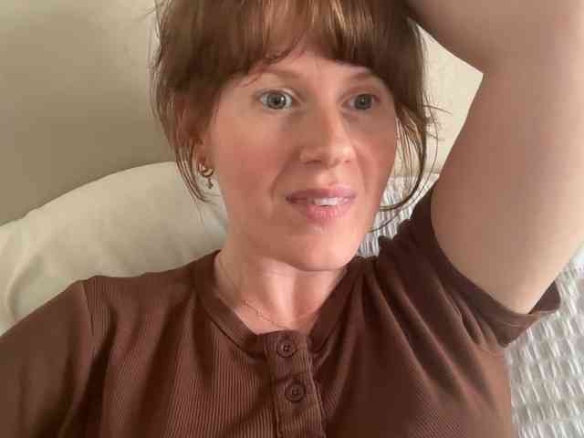 REDHEADROSIE webcam