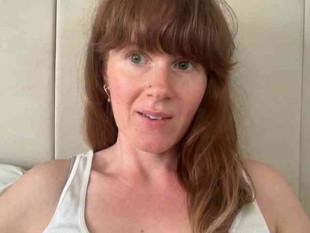 REDHEADROSIE webcam