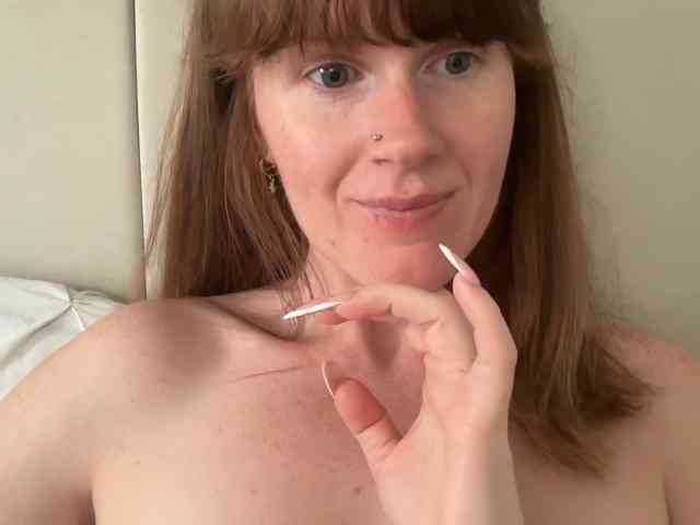 REDHEADROSIE webcam