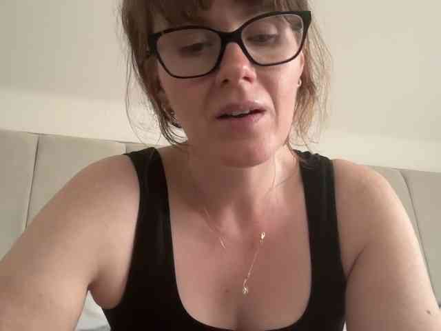 REDHEADROSIE webcam