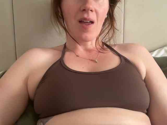 REDHEADROSIE webcam