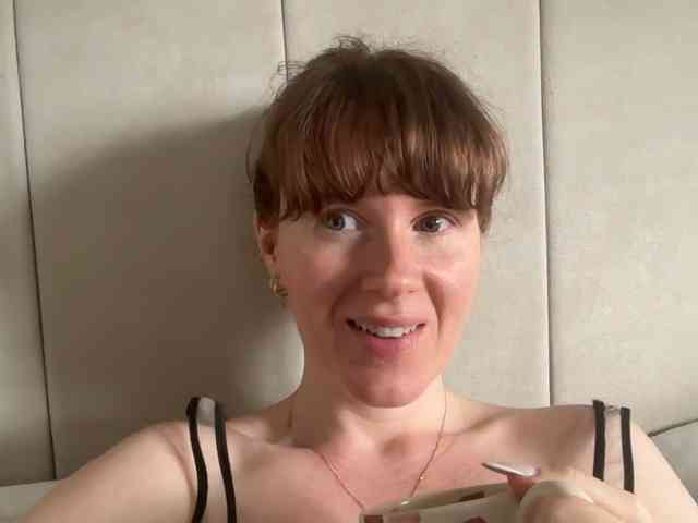 REDHEADROSIE webcam