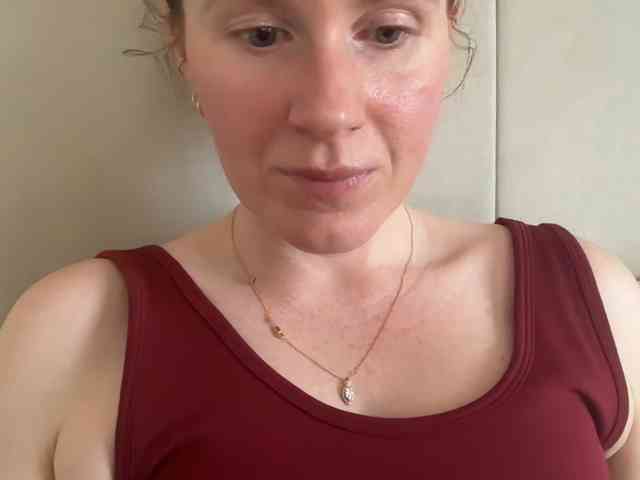 REDHEADROSIE webcam