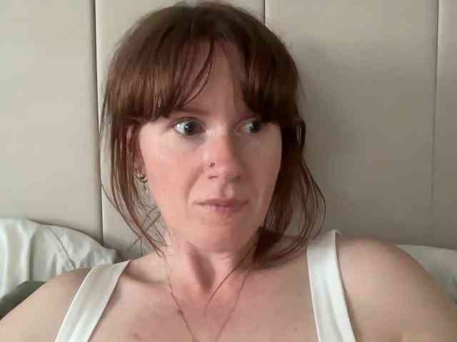 REDHEADROSIE webcam