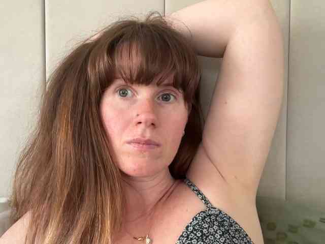 REDHEADROSIE webcam
