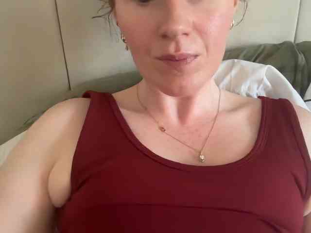 REDHEADROSIE webcam