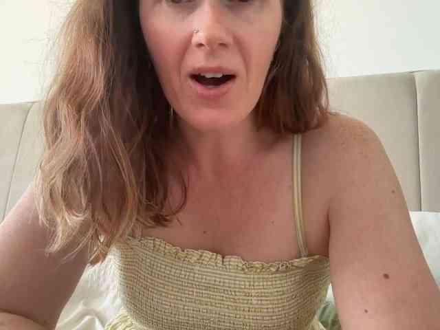REDHEADROSIE webcam