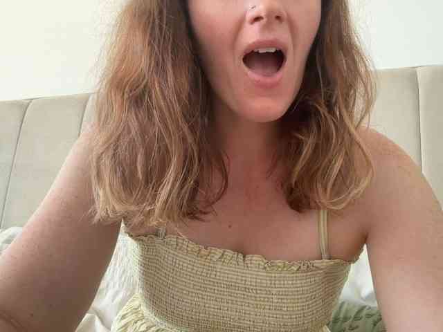 REDHEADROSIE webcam