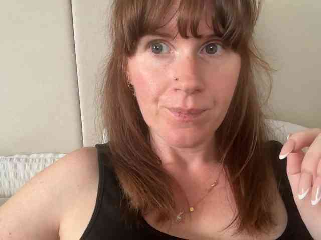 REDHEADROSIE webcam