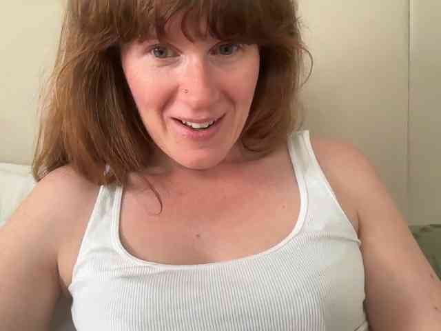 REDHEADROSIE webcam