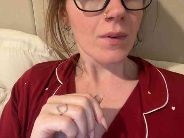 REDHEADROSIE webcam