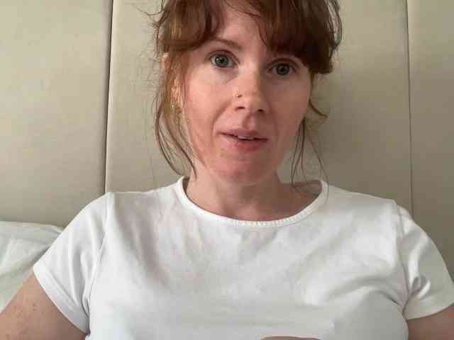 REDHEADROSIE webcam