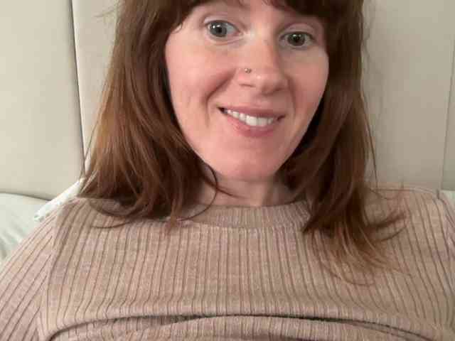 REDHEADROSIE webcam