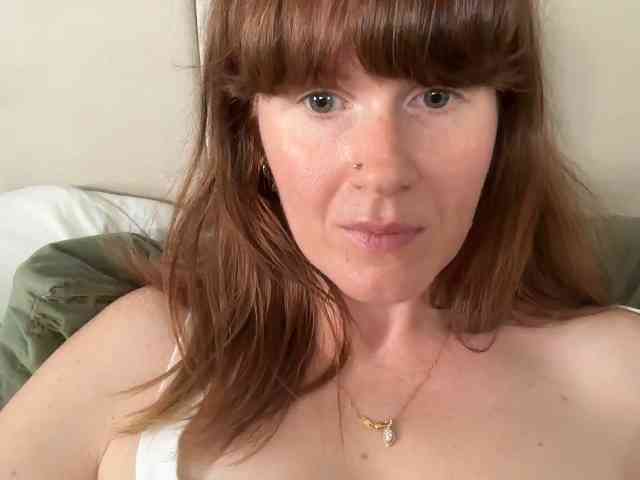 REDHEADROSIE webcam