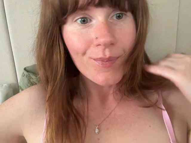REDHEADROSIE webcam