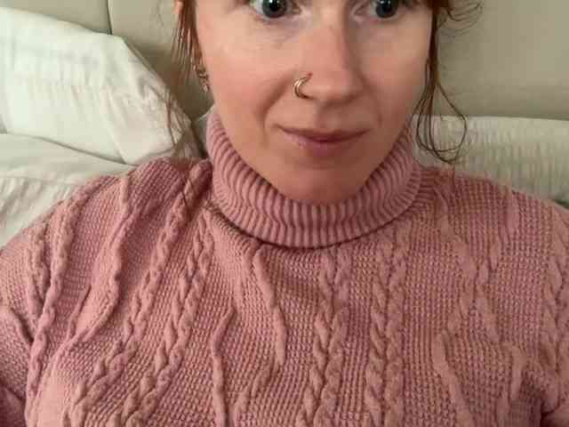 REDHEADROSIE webcam